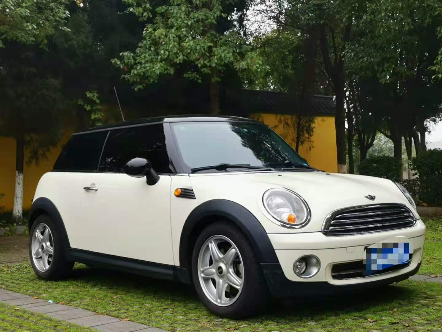 10年差個(gè)月的寶馬mini，1.6自動(dòng)，六萬(wàn)公里實(shí)表